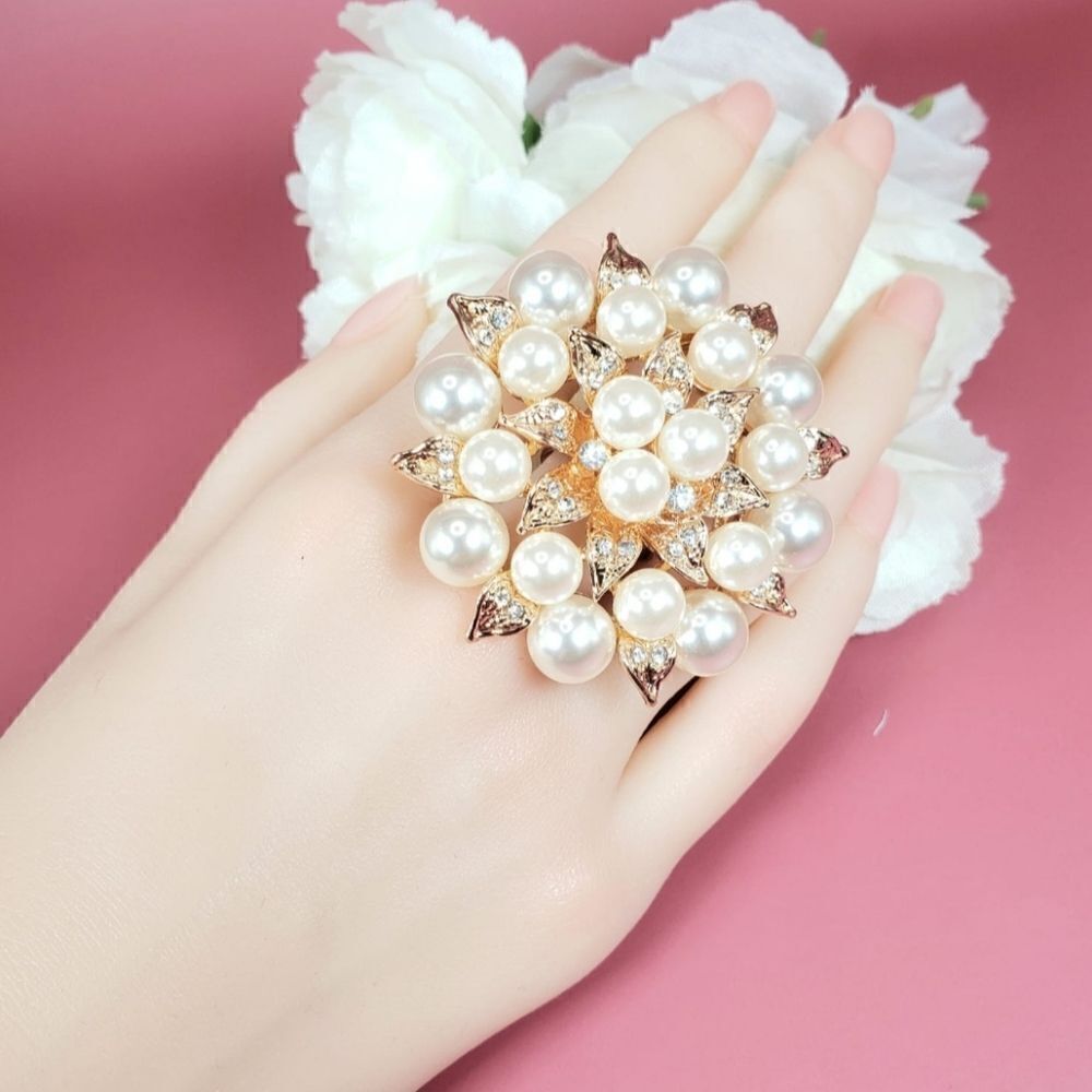 Brand New Pearl Rhinestone Ring